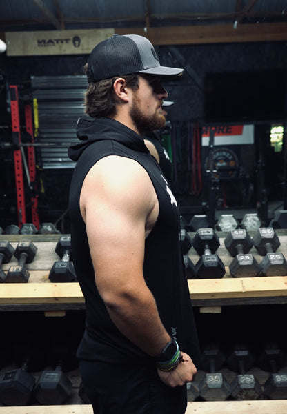 BLACK SLEEVELESS HOODIE